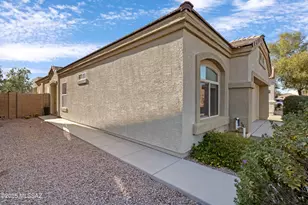 6373 W Yew Pine Way, Tucson, AZ 85743 - Photo 4