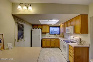 121 W Paseo Recortado, Green Valley, AZ 85614 - Photo 10