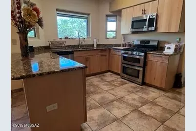 2012 W Via Nuevo Leon, Green Valley, AZ 85622 - Photo 4