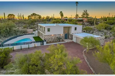 6735 N Camino Padre Isidoro, Tucson, AZ 85718 - Photo 1