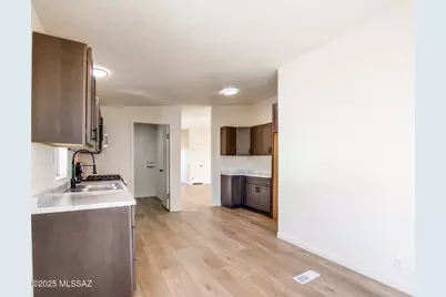 8777 E Ellsworth Lane, Hereford, AZ 85615 - Photo 4