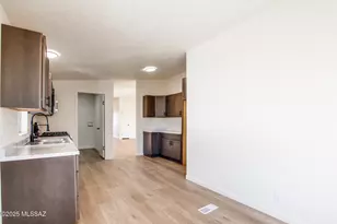 8777 E Ellsworth Ln, Hereford, AZ 85615 - Photo 4