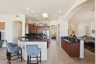 12687 N Red Eagle Dr, Oro Valley, AZ 85755 - Photo 4