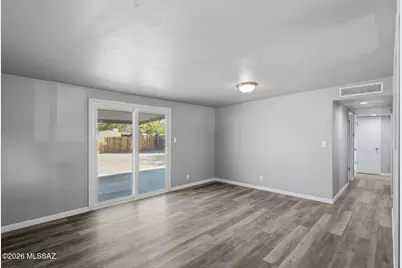 7901 E 19th Place, Tucson, AZ 85710 - Photo 6