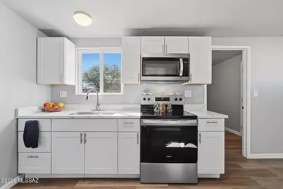 7901 E 19th Place, Tucson, AZ 85710 - Photo 16