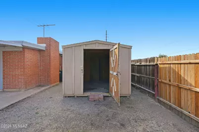 7901 E 19th Place, Tucson, AZ 85710 - Photo 32