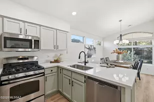13941 N Trade Winds Way, Oro Valley, AZ 85755 - Photo 14