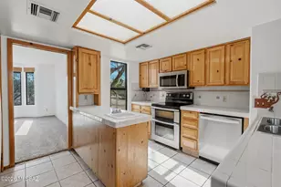 11201 E Hash Knife Cir, Tucson, AZ 85749 - Photo 12