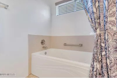 9091 N Ironwood Bluffs Lane, Tucson, AZ 85742 - Photo 18