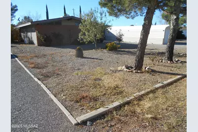 323 N Flynn Jans Court, Pearce, AZ 85625 - Photo 2