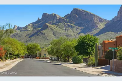 9867 N Heavenly Sky Drive, Tucson, AZ 85737 - Photo 1