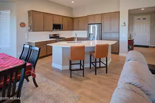 1915 N Banneker Ln, Green Valley, AZ 85614 - Photo 10