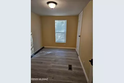 521 N Mountain View Road, Benson, AZ 85602 - Photo 8