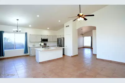 124 S Palace Gardens Drive, Tucson, AZ 85748 - Photo 18