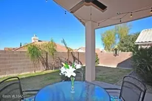 124 S Palace Gardens Dr, Tucson, AZ 85748 - Photo 10