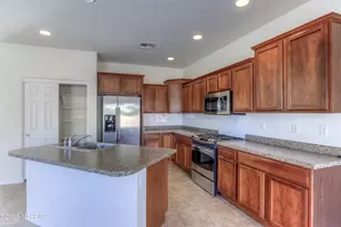 10817 E Sanctuary Ridge Ln, Tucson, AZ 85747 - Photo 18