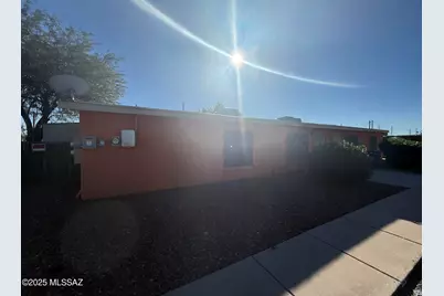 1827 S Jefferson Avenue #2, Tucson, AZ 85711 - Photo 2