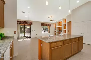 631 W Aspenwood St, Green Valley, AZ 85614 - Photo 10