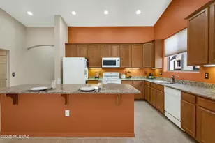 631 W Aspenwood St, Green Valley, AZ 85614 - Photo 8