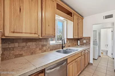 105 S Irving Avenue, Tucson, AZ 85711 - Photo 20