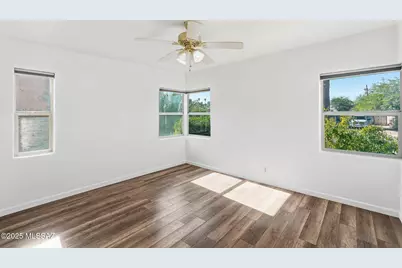 105 S Irving Avenue, Tucson, AZ 85711 - Photo 28