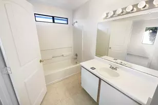 1624 W Mulholland Ct, Tucson, AZ 85746 - Photo 12