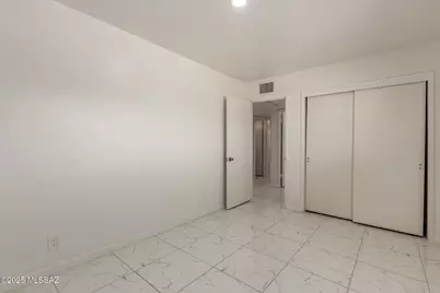 2550 N Van Buren Avenue, Tucson, AZ 85712 - Photo 32