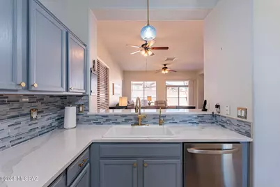 5874 S Azure Vista Way, Green Valley, AZ 85622 - Photo 10