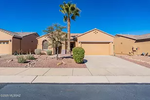 5874 S Azure Vista Way, Green Valley, AZ 85622 - Photo 2