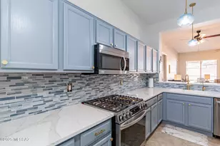 5874 S Azure Vista Way, Green Valley, AZ 85622 - Photo 12