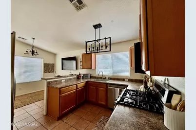 8000 W Mural Hill Drive, Tucson, AZ 85743 - Photo 14