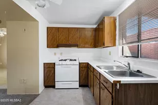 341 W Camino Penasco, Green Valley, AZ 85614 - Photo 8