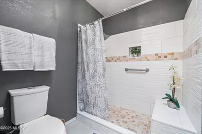 6807 E Dorado Court, Tucson, AZ 85715 - Photo 22