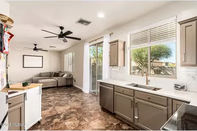 8022 S Fenway Drive, Tucson, AZ 85756 - Photo 12