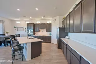 10843 N Cactus Point Dr, Tucson, AZ 85742 - Photo 14