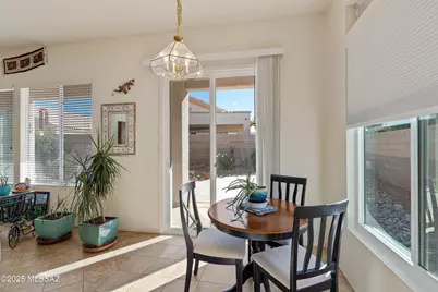 333 W Continental Vista Place, Green Valley, AZ 85614 - Photo 12