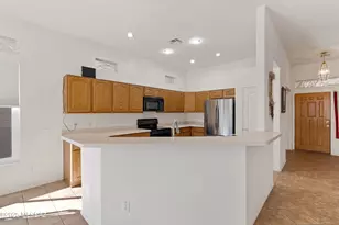 333 W Continental Vista Pl, Green Valley, AZ 85614 - Photo 8