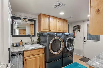 8615 N Hickory Drive, Tucson, AZ 85704 - Photo 12