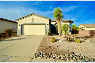 938 W Ashworth Road, Green Valley, AZ 85614 - Photo 1