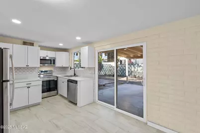 1852 W Caravelle Road, Tucson, AZ 85713 - Photo 12