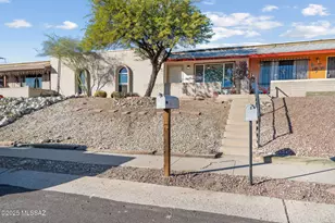 1852 W Caravelle Rd, Tucson, AZ 85713 - Photo 2