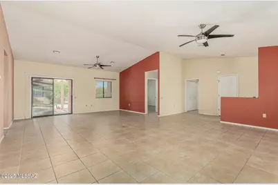 4792 S Meadow Ridge Drive, Green Valley, AZ 85622 - Photo 2