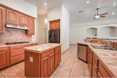 844 S Deer Meadow Loop, Tucson, AZ 85745 - Photo 8