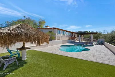 5122 W Camino De La Amapola, Tucson, AZ 85745 - Photo 2