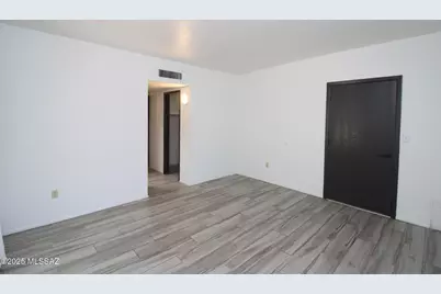 295 E Root Way, Tucson, AZ 85705 - Photo 8