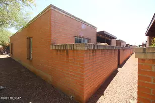 295 E Root Way, Tucson, AZ 85705 - Photo 16