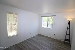 295 E Root Way, Tucson, AZ 85705 - Photo 10