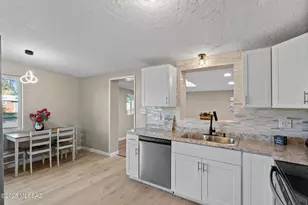 634 S Kellond Pl, Tucson, AZ 85710 - Photo 8