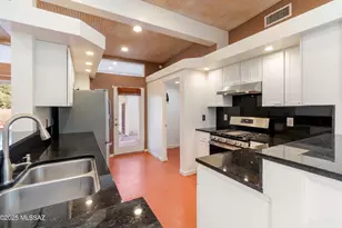 1722 E 9th St, Tucson, AZ 85719 - Photo 2