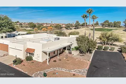 730 W Camino Iturbide, Green Valley, AZ 85622 - Photo 1